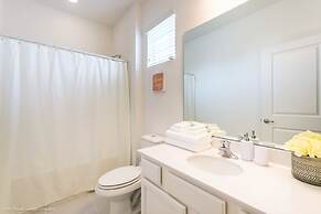 8 Bedroom 6 Bathroom Villa