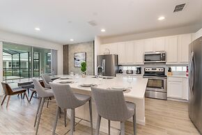 8 Bedroom 6 Bathroom Villa