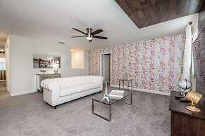 6 Bed 5 Ba Villa with Games, Pool & Spa