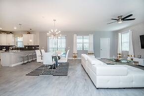 6 Bed 5 Ba Villa with Games, Pool & Spa