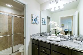 Beautiful 8 Bed Villa Pool & Spa