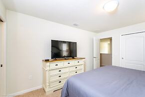 Beautiful 8 Bed Villa Pool & Spa