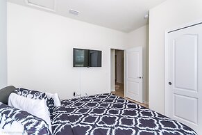 Beautiful 8 Bed Villa Pool & Spa