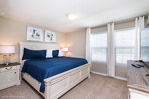 Beautiful 8 Bed Villa Pool & Spa