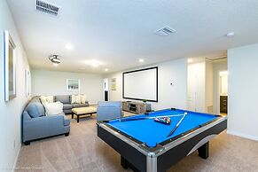 Beautiful 8 Bed Villa Pool & Spa