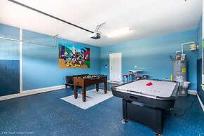 Beautiful 8 Bed Villa Pool & Spa