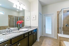 Beautiful 8 Bed Villa Pool & Spa