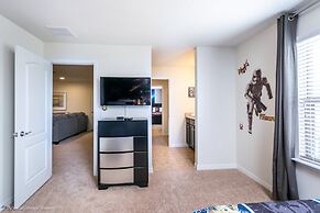 Beautiful 8 Bed Villa Pool & Spa