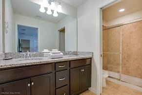 8 BD 6 BH House Villa at West Side