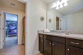 8 BD 6 BH House Villa at West Side