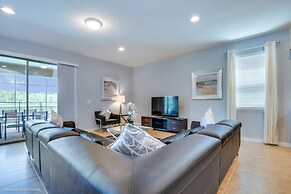 8 BD 6 BH House Villa at West Side