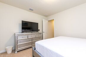 8 BD 6 BH House Villa at West Side