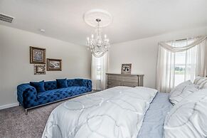 6 Bed 5 Ba Villa with Pool, Spa & Lake View