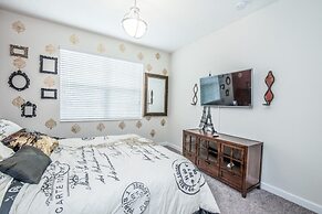 6 Bed 5 Ba Villa with Pool, Spa & Lake View