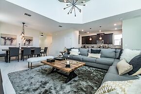 5 Bedroom Resort Villa with Game Room & Pool