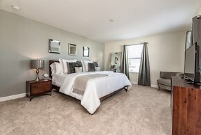 5 Bedroom Resort Villa with Game Room & Pool