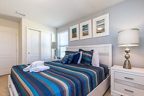 7 BD 5.5 BH Villa Game Room Pool Spa