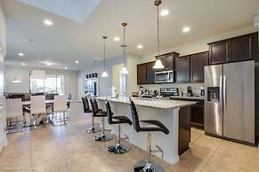 7 BD 5.5 BH Villa Game Room Pool Spa