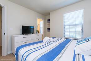 7 BD 5.5 BH Villa Game Room Pool Spa