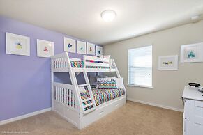 7 BD 5.5 BH Villa Game Room Pool Spa