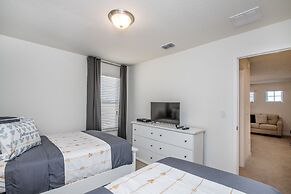 5 Bedroom, 4 Bathroom Villa