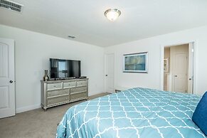 5 Bedroom, 4 Bathroom Villa