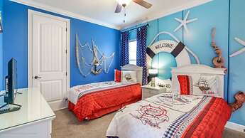 Ultimate 5 Bed 5 Ba Villa with Game Room, Pool & Spa - Ihr4021