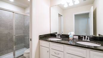 Cool and Modern 6 Bed 4 Ba Villa Game Room Pool 5445