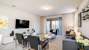 Cool and Modern 6 Bed 4 Ba Villa Game Room Pool 5445