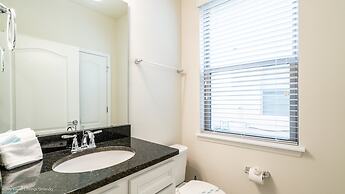 Cool and Modern 6 Bed 4 Ba Villa Game Room Pool 5445