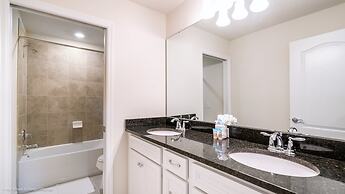 Cool and Modern 6 Bed 4 Ba Villa Game Room Pool 5445