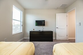 6 Bedroom Villa W Private Pool & Game Room