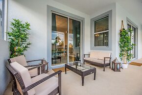 6 Bedroom Villa W Private Pool & Game Room