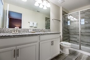 6 Bedroom Villa W Private Pool & Game Room