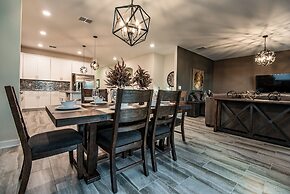 6 Bedroom Villa W Private Pool & Game Room