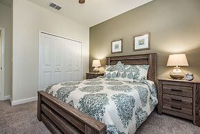 6 Bedroom Villa W Private Pool & Game Room