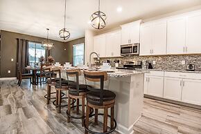 6 Bedroom Villa W Private Pool & Game Room