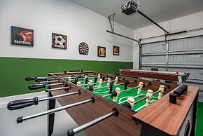 6 Bedroom Villa W Private Pool & Game Room