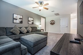 6 Bedroom Villa W Private Pool & Game Room