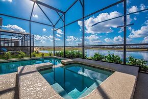 5 Bed Storey Lake Villa with Games & Pool