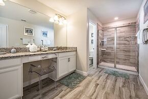 5 Bed Storey Lake Villa with Games & Pool