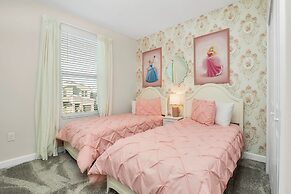 Fabulous 6 Bed Storey Lake Villa Pool & Spa 2145bmd