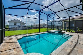 Beautiful 4 Bed With Pool & Spa