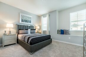 Beautiful 4 Bed With Pool & Spa