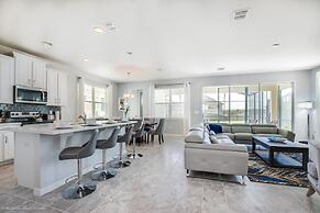 Beautiful 4 Bed With Pool & Spa