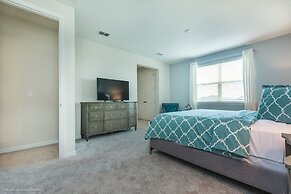 Beautiful 4 Bed With Pool & Spa