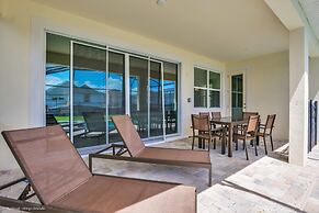 Beautiful 4 Bed With Pool & Spa