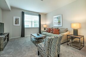 Beautiful 4 Bed With Pool & Spa