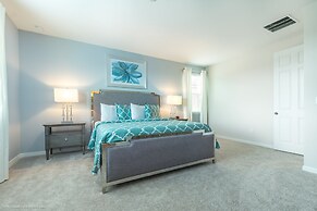 Beautiful 4 Bed With Pool & Spa