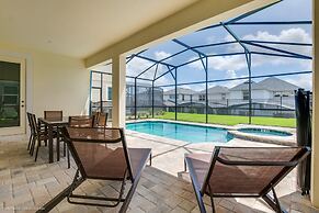 Beautiful 4 Bed With Pool & Spa